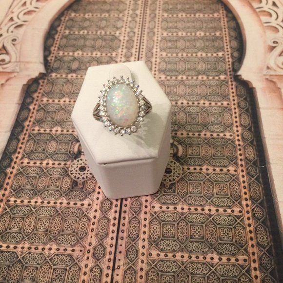 WHITE OVAL SILVER BRIDAL RING - Picture 2 of 4